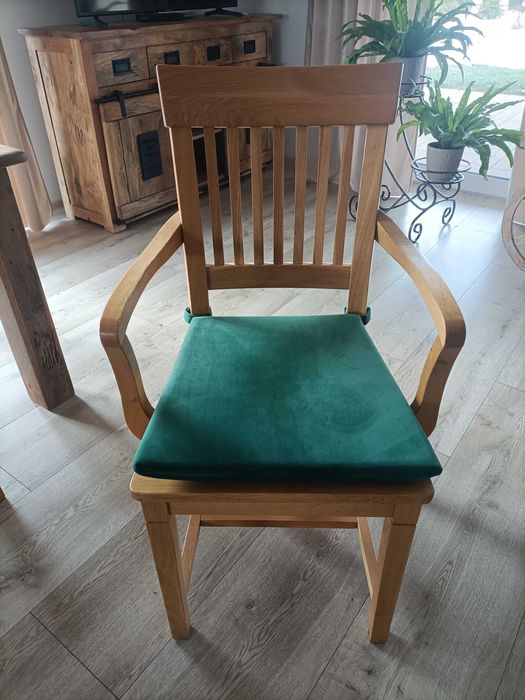 Sprzedam krzesła dębowe