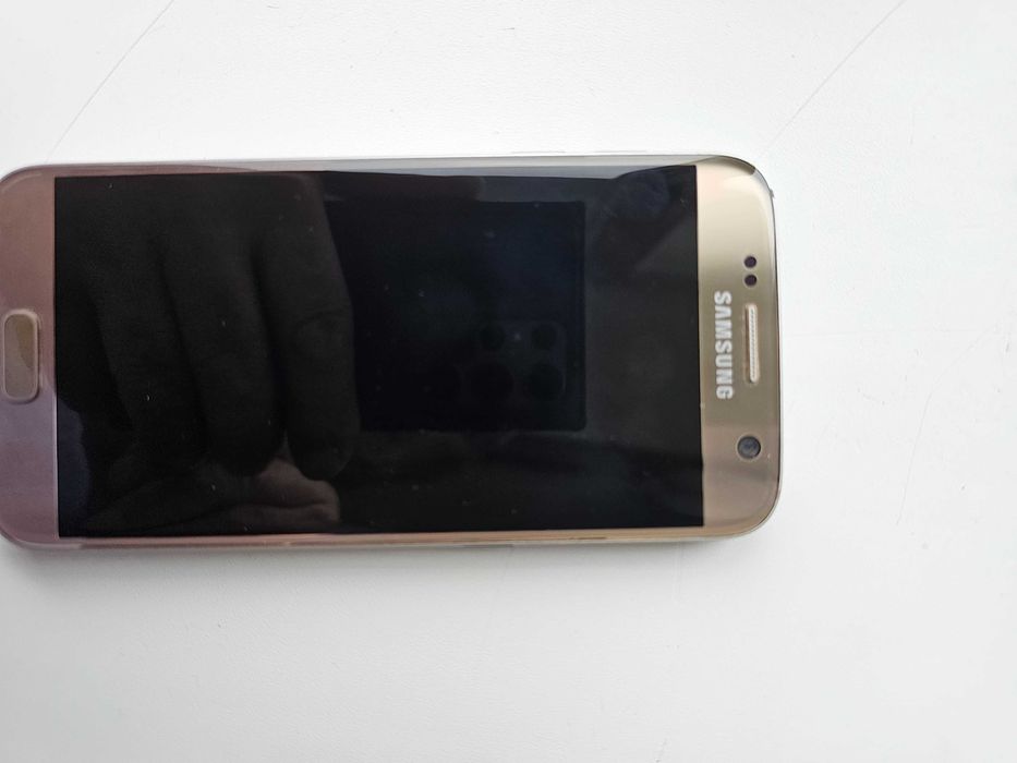 телефон samsung galaxy S7 модель -G930FDSM на две симкарты