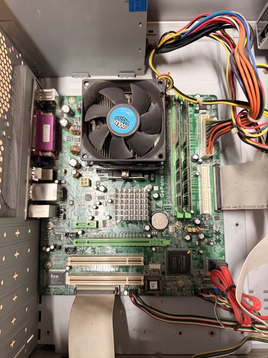 Два системні блоки Deluxe та Cooler Master на запчастини або відновлення