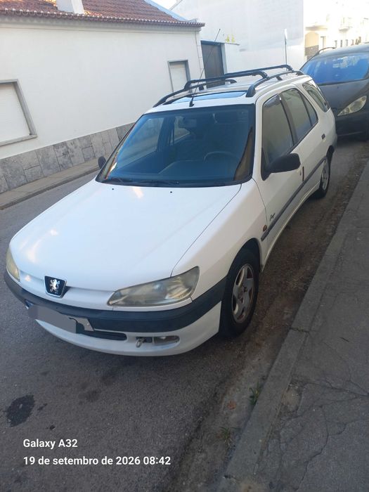 Carro em bom estado do dia a dia