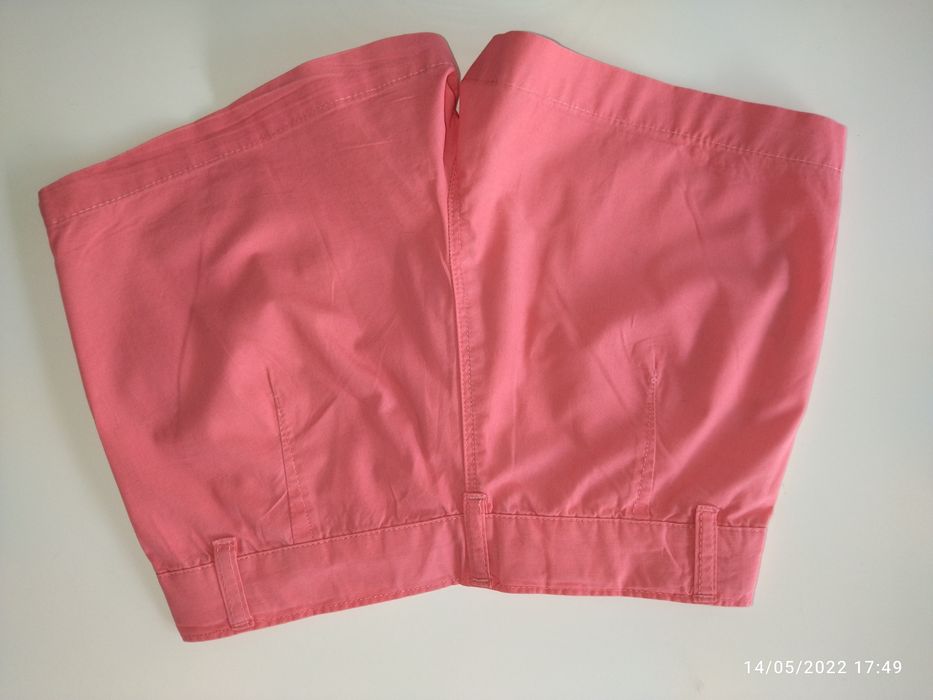 Calção de menina, cor de rosa, tamanho 4/5 anos em ótimo estado