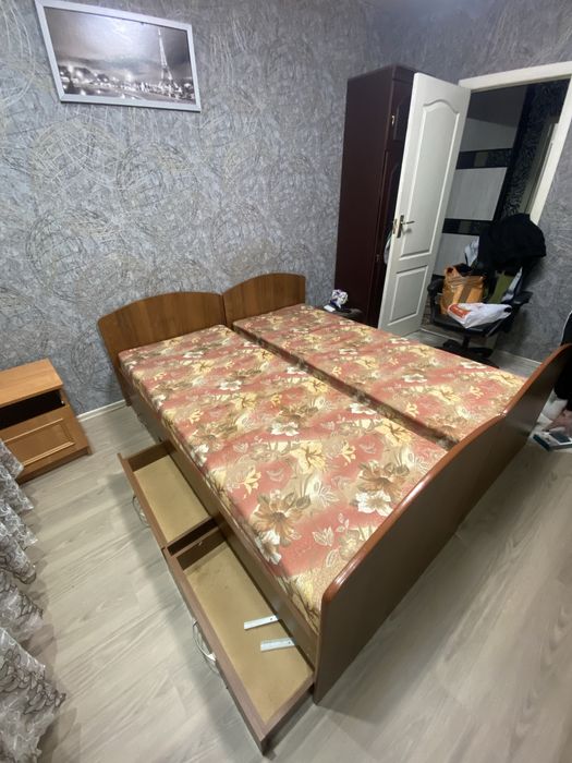 Продам два ліжка
