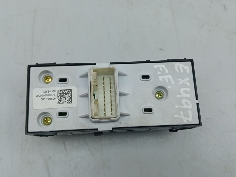 Comando / botão / interruptor vidros frente esquerdo KIA Ceed (CD)