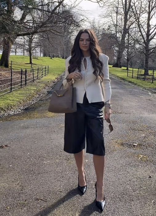 Zara sweter kardigan kremowy s 36 guziki