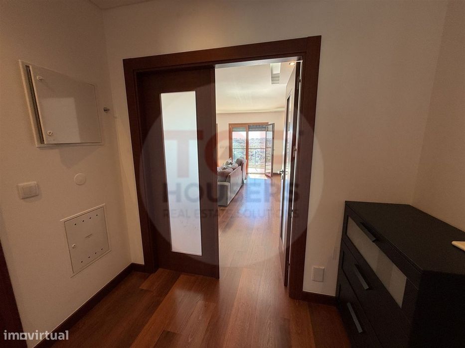 Apartamento T2 arrendar-condominio fechado