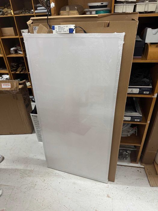 Painéis LED de TECTO, 120x60cm novos, na caixa