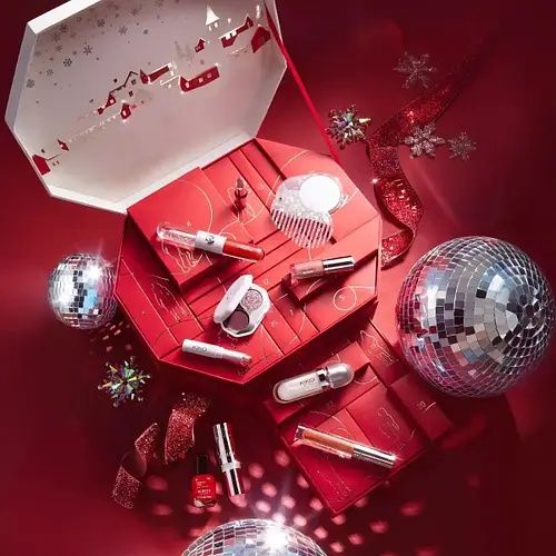 Адвент календар 2026 KIKO MILANO Snow-Kissed Holiday Advent Calendar