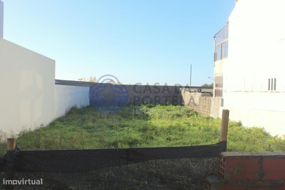 Terreno urbano 287m2 em Perafita