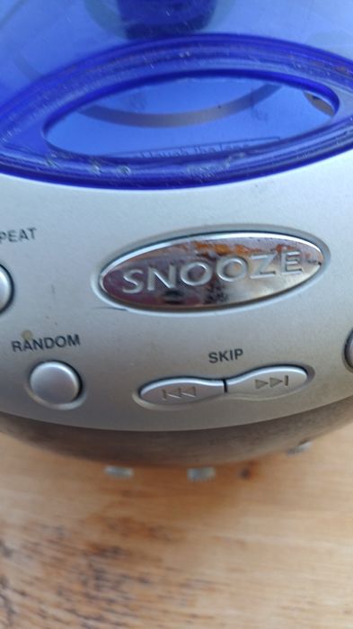 Продам радио  SNOOZE.