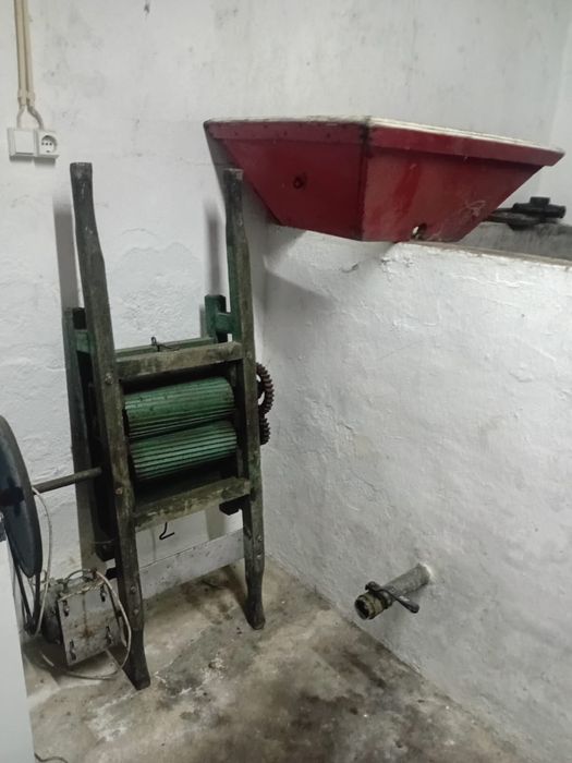 Esmagador eletrico mais prensa