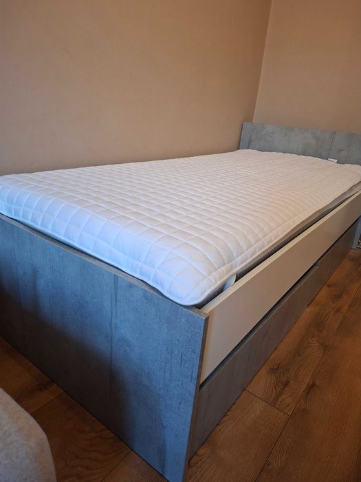Łóżko ze schowkiem BILLUND 90x200 szary. Rama i materac