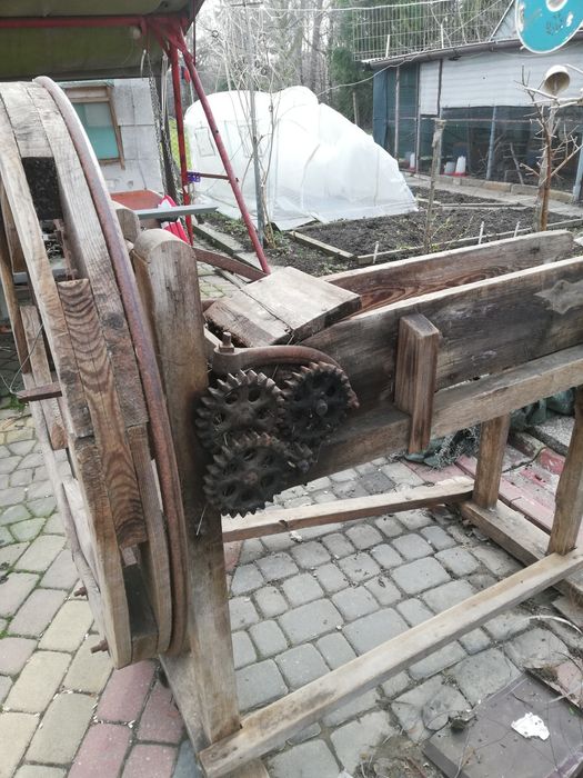 Sieczkarnia na pas tramsmisyiny i na kolbę w