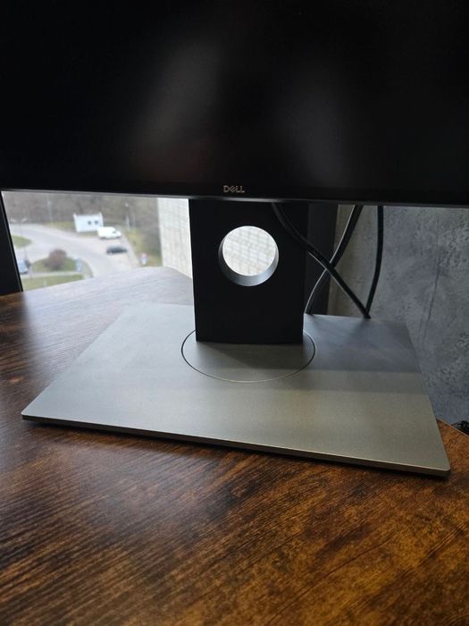 монітор Dell U2518D