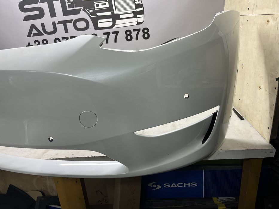 Передній бампер Tesla Model Y