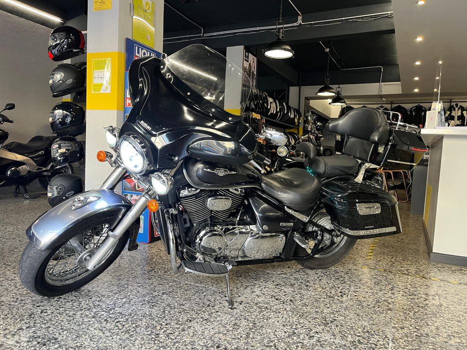 Suzuki  VL 800 Intruder em Óptimo estado.