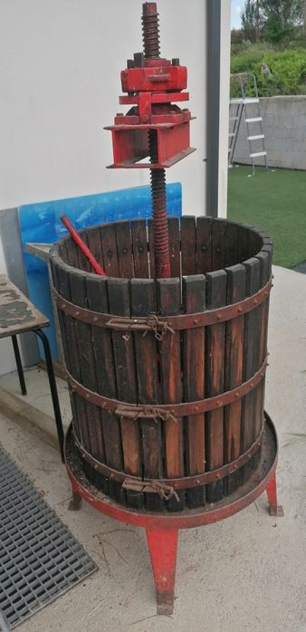 Prensa de vinho usada