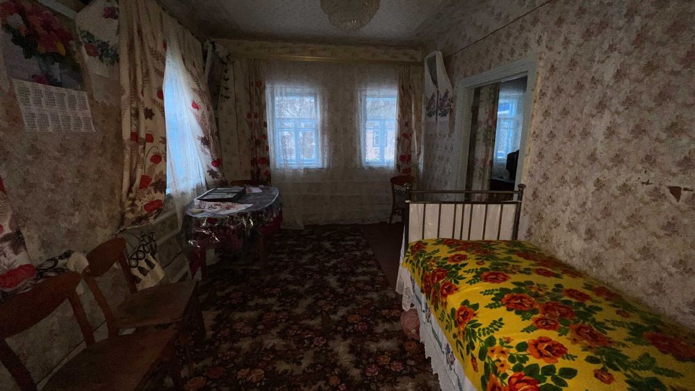 Продаж будинку в селі Русанів, 3 кімнати, газ, ділянка 25 соток, центр