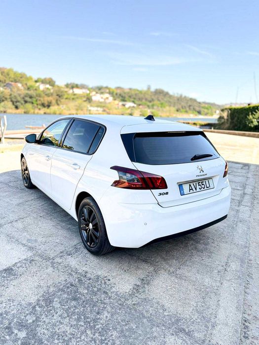 PEUGEOT 308 Moderno e Economímico * Desde 147€ por mês*