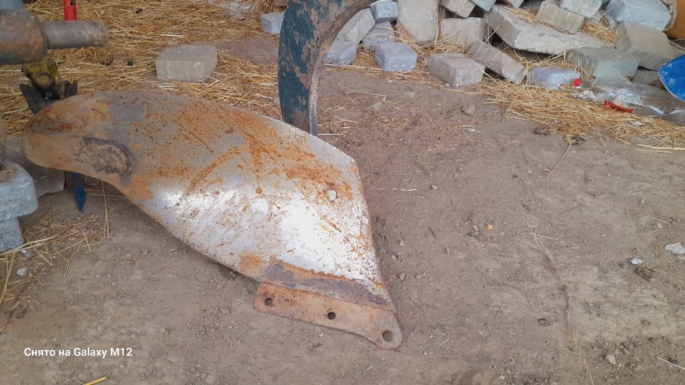 Плуг до трактора