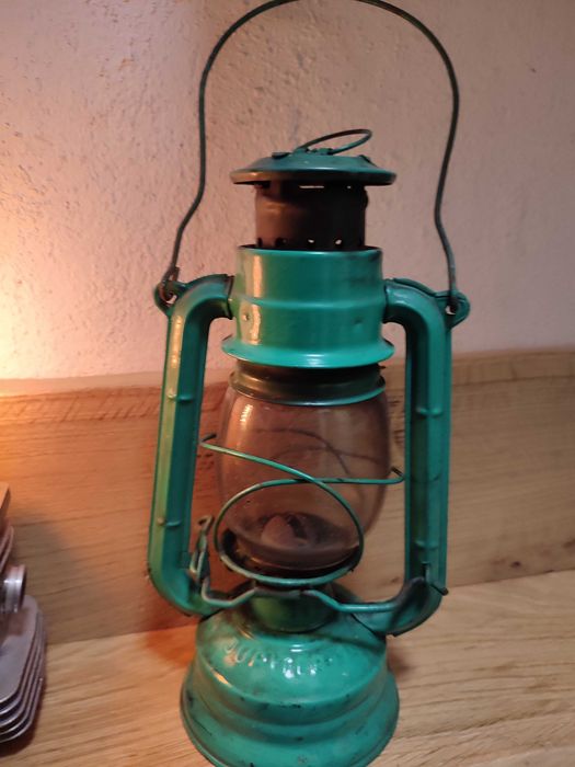 Lampa naftowa stara Retro