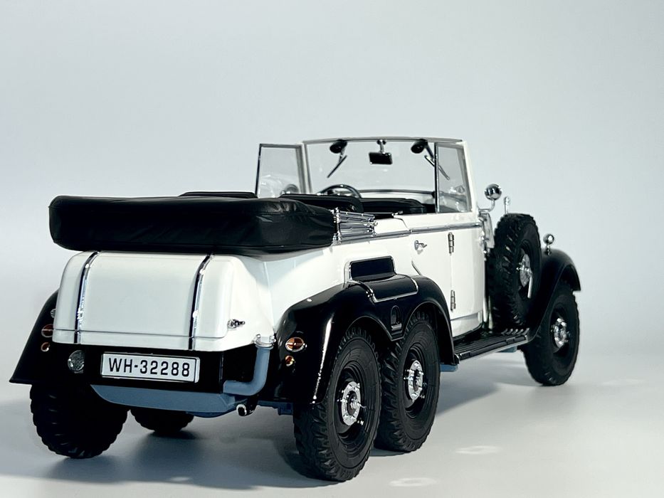 Mercedes Benz G4 Signature Models 1/18