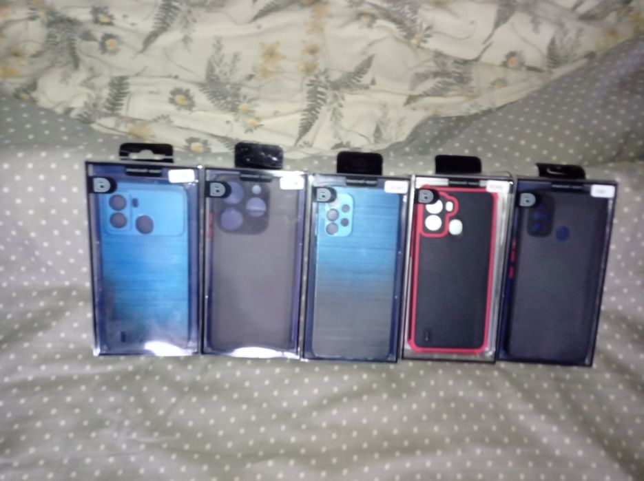 Чехлы к телефонам