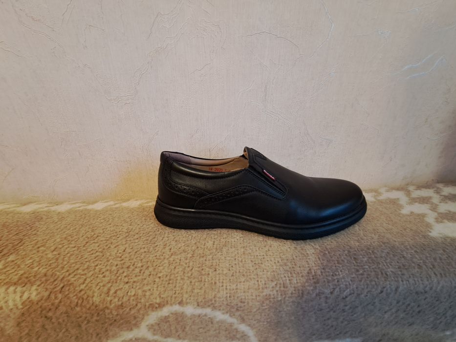 Продам мужские туфли