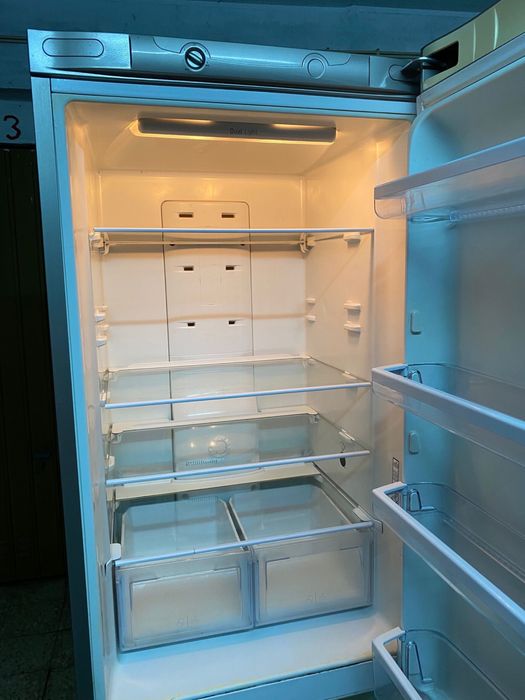 Frigorifico Hotpoint Combinado