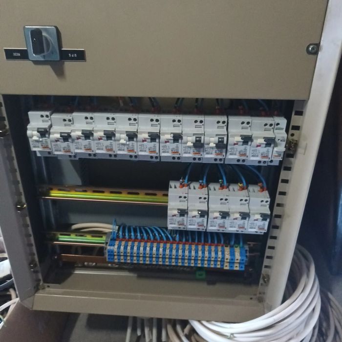 Vendo material   eléctrico