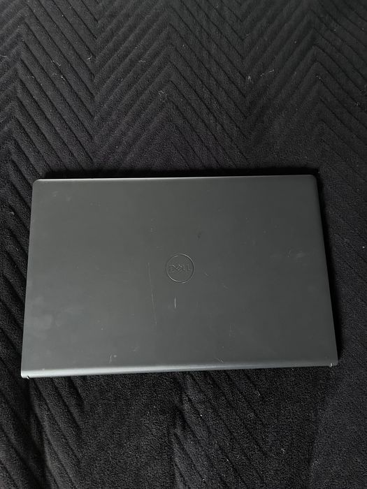 Dell vostro 15 3510 i3