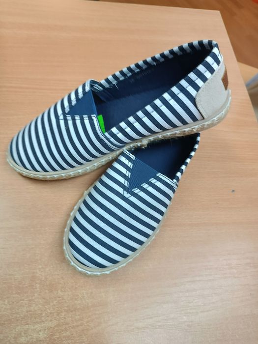 Espadryle wygodne lekkie nowe 38