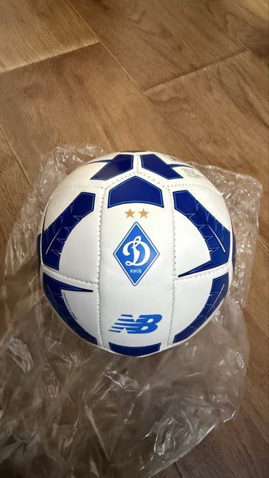 Мʼячі Динамо різних сезонів (Розмір 1, міні). New Balance, оригінал