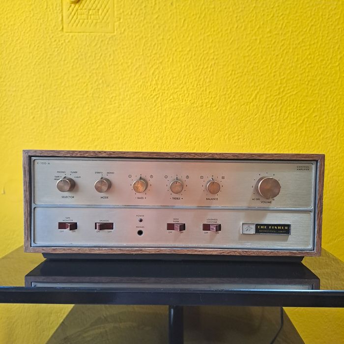 The Fisher X100a amplificador integrado valvulado