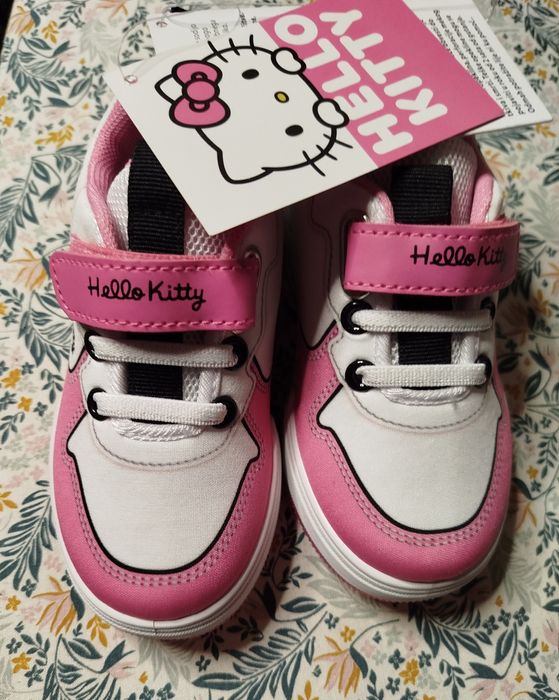 Buty dla dziewczynki Hello Kitty ze świecąca podeszwą rozmiar 26 Nowe