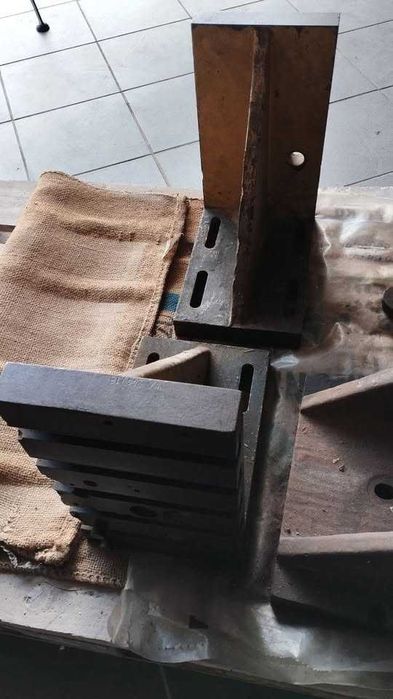 Esquadros de Fixação para Fresadora Industrial (Monobloco)