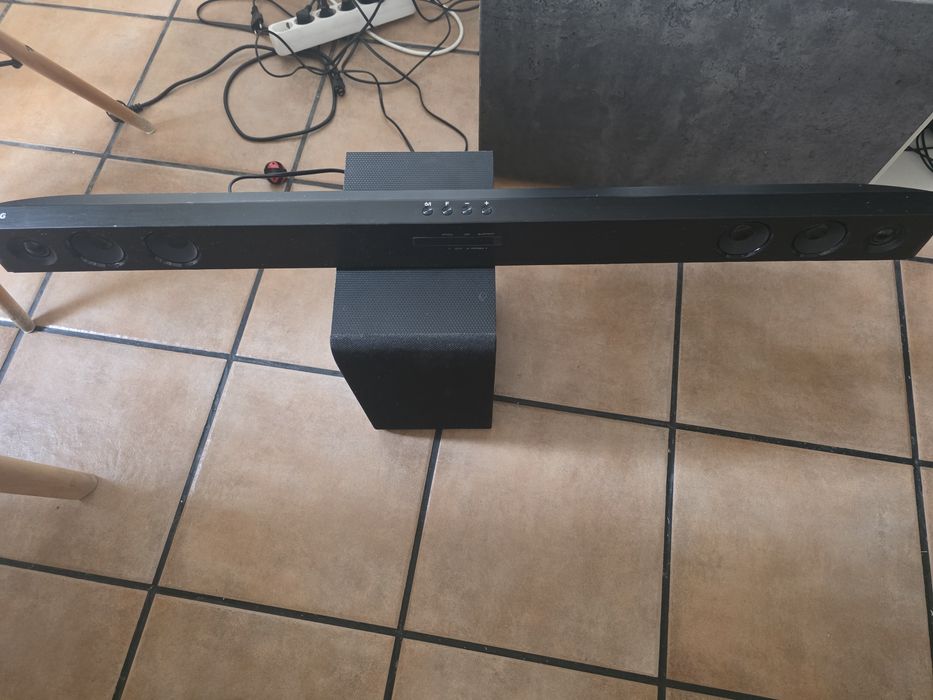 Soundbar LG SQC2  - 300 W - como novo com garantia