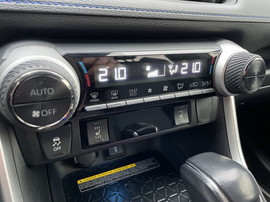Продам автоToyota RAV4 HYBRID ОФІЦІАЛ