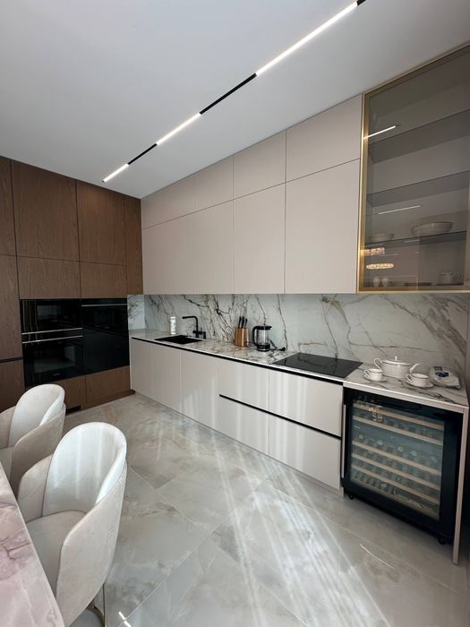 Продаж будинку/БЕЗ %/НОВИЙ РЕМОНТ/острів Водників/Дизайнерський/Козин