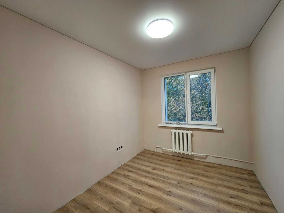 Продається чотирикімнатна квартира в районі Польової