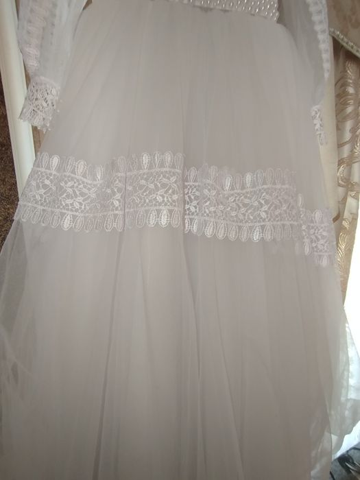Продам біле пишне плаття