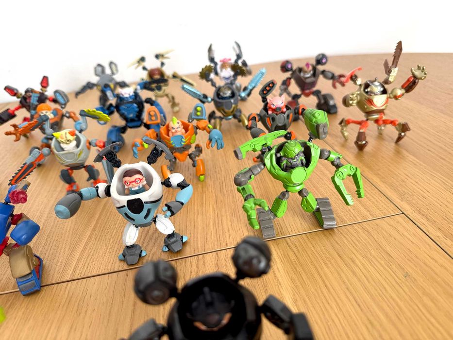 Ready2Robot - 19 figurek