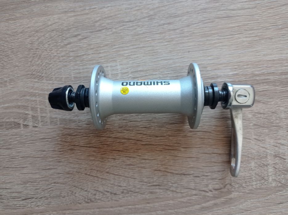 Передняя втулка Shimano
