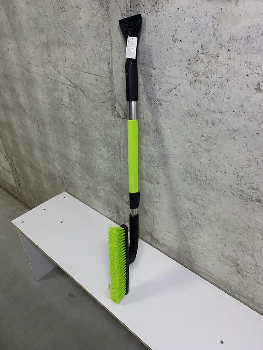 Щітка-скребок для авто