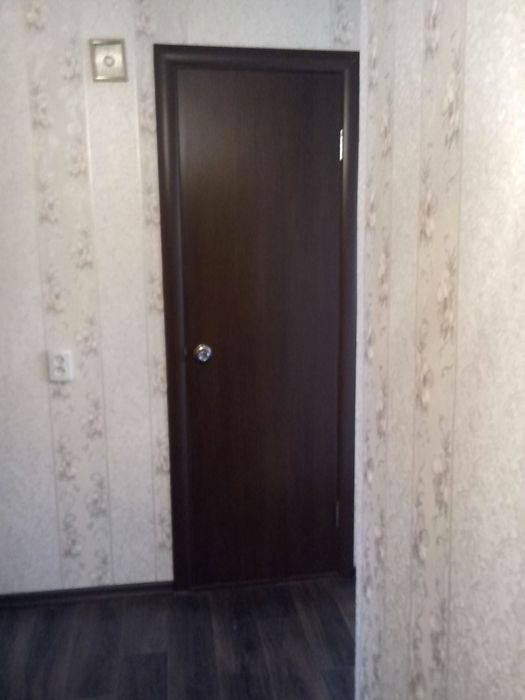 Продається 2-кімнатна квартира в цегляному будинку