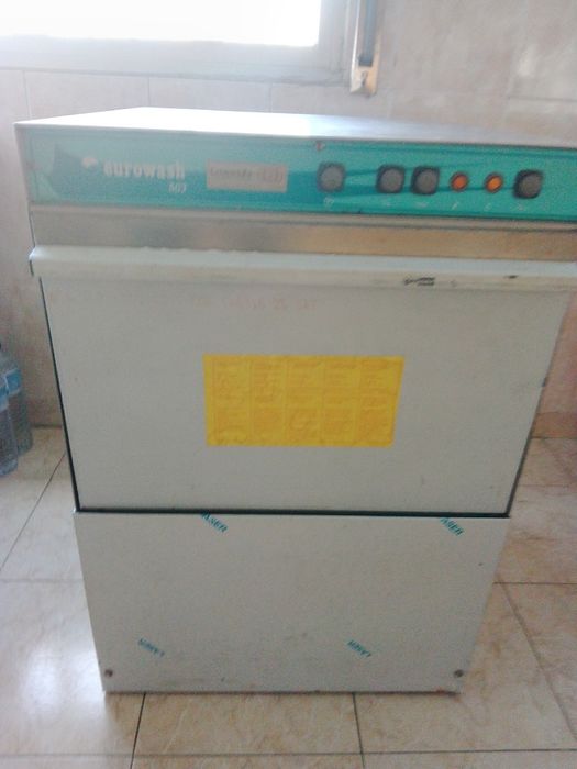 Máquina de lavar industrial