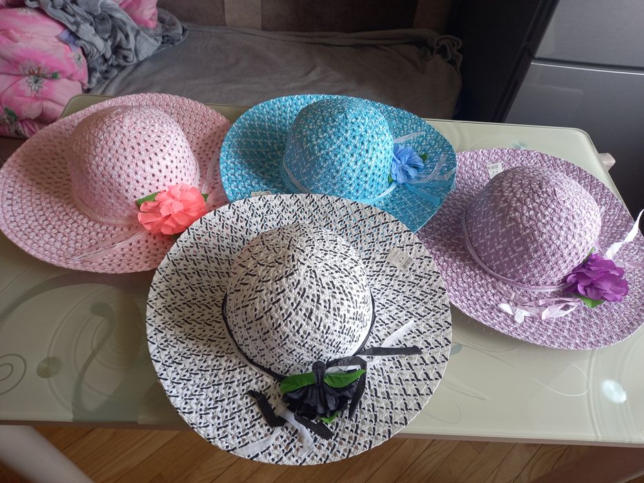 Продам капелюхи пляжні
