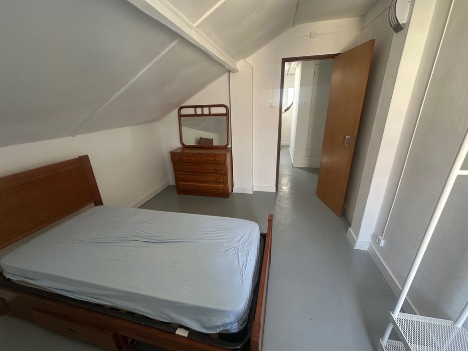 Quarto para arrendar  corroios Laranjeiro