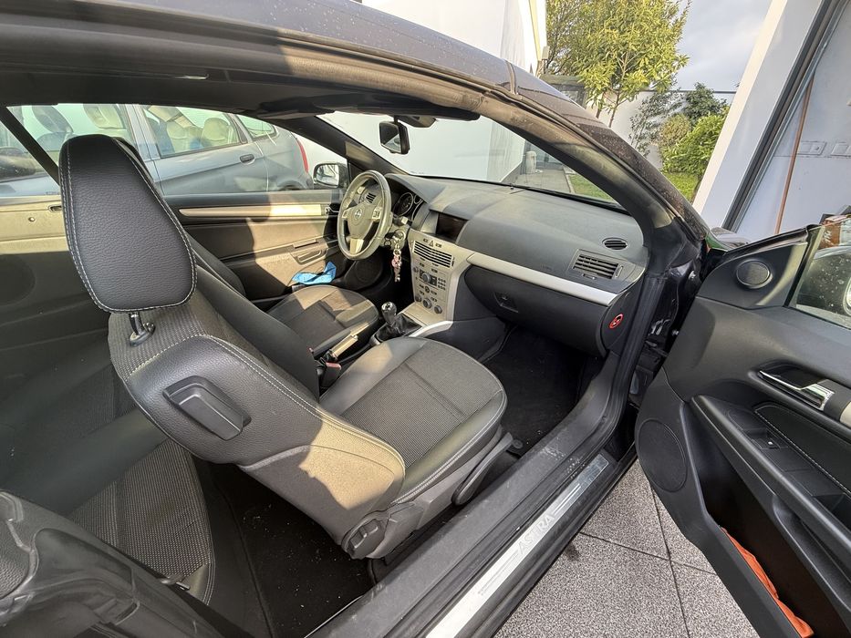 Opel Astra TwinTop 1.9 CDTI (150cv) | Capota 100% Funcional | Estilo e Economia