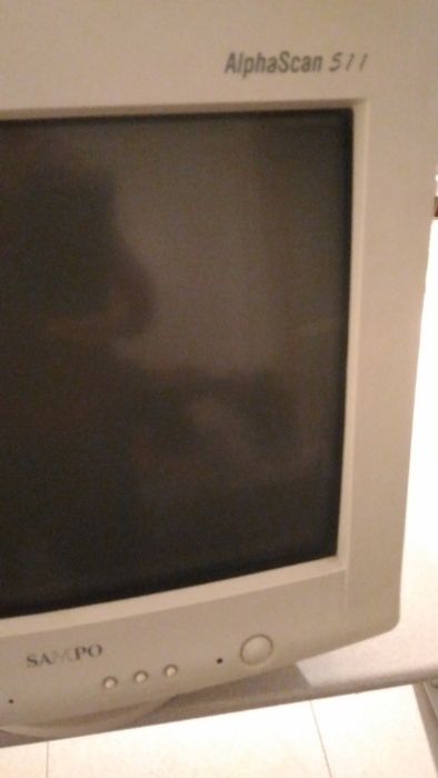 Monitor antigo da marca Sampo64551894919682121