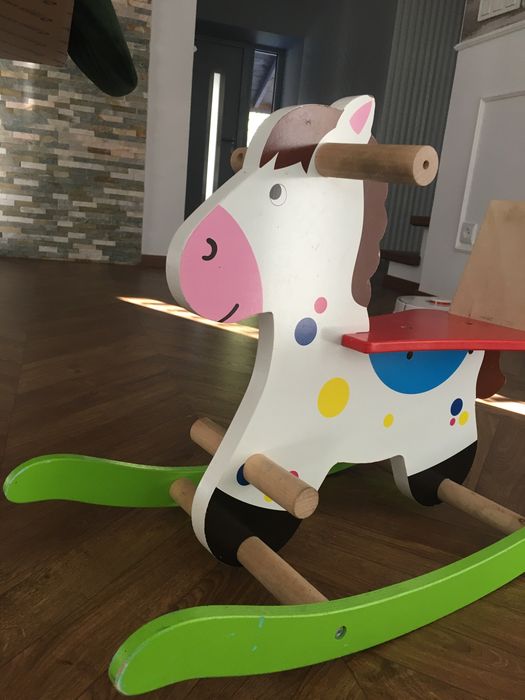 Konik na biegunach drewniany